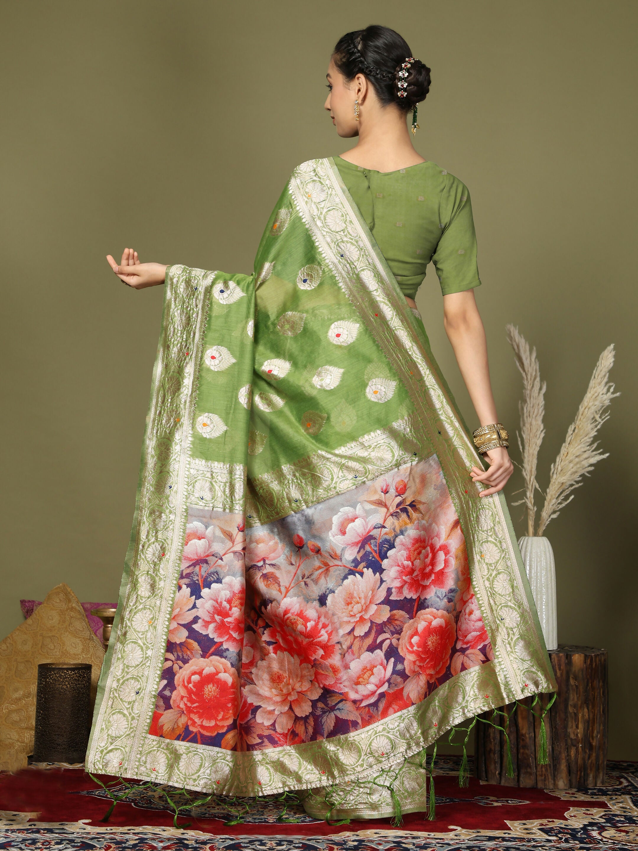 Astita Linen Cotton Green Saree