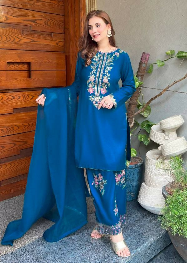 Teeya Creation Womens Trendy Stylish Embroidery Thread Work Kurta Set - Dista