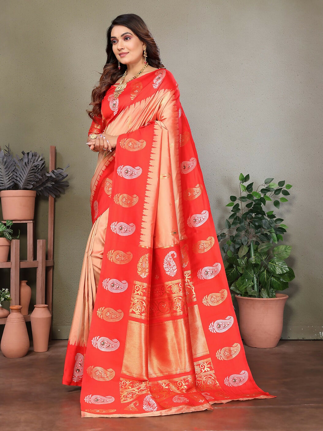 Joban Fashion Banarasi Peach Butti Soft Silk Saree
