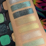 Thumbnail for Makeup Revolution Forever Flawless Eyeshadow Palette-18 Smooth & Rich Shade - Chilled