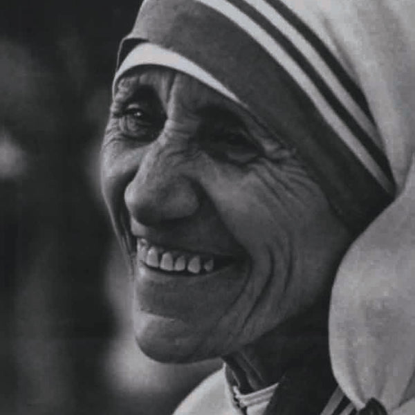 Blessed Teresa of Kolkata (New Edition) by Sunita Kumar - Om Books - Distacart