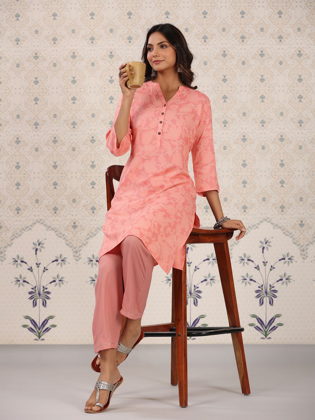 Ode by House of Pataudi Coral & White Floral Printed Mandarin Collar Kurta With Palazzos - Distacart