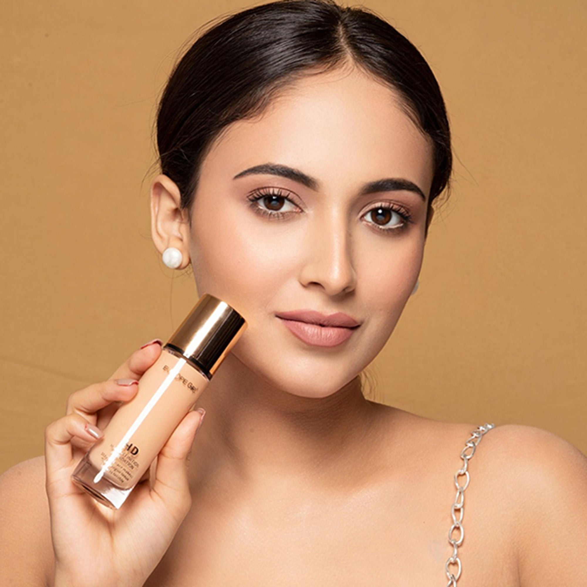 Europe Girl HD- High Coverage Foundation - 10 Light - Distacart