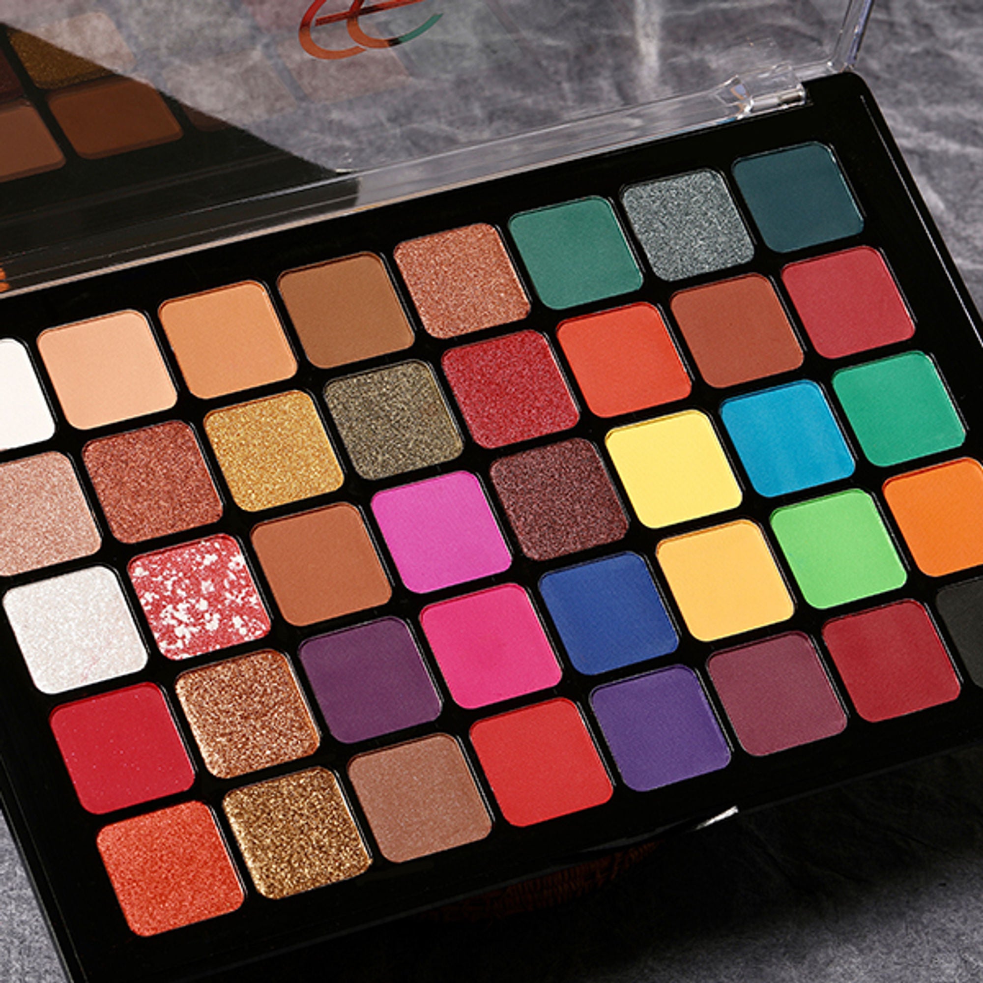 Europe Girl 40 Colour Eyeshadow Palette - Cool Tone - Distacart