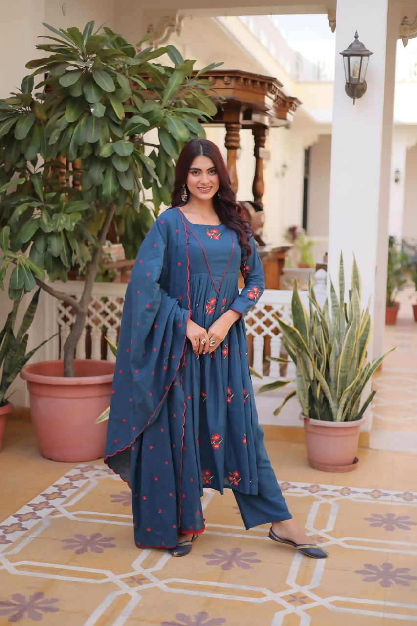 Teeya Creation Womens New Trendy Simple Cotton With Embroidered Work Kurta Set - Dista