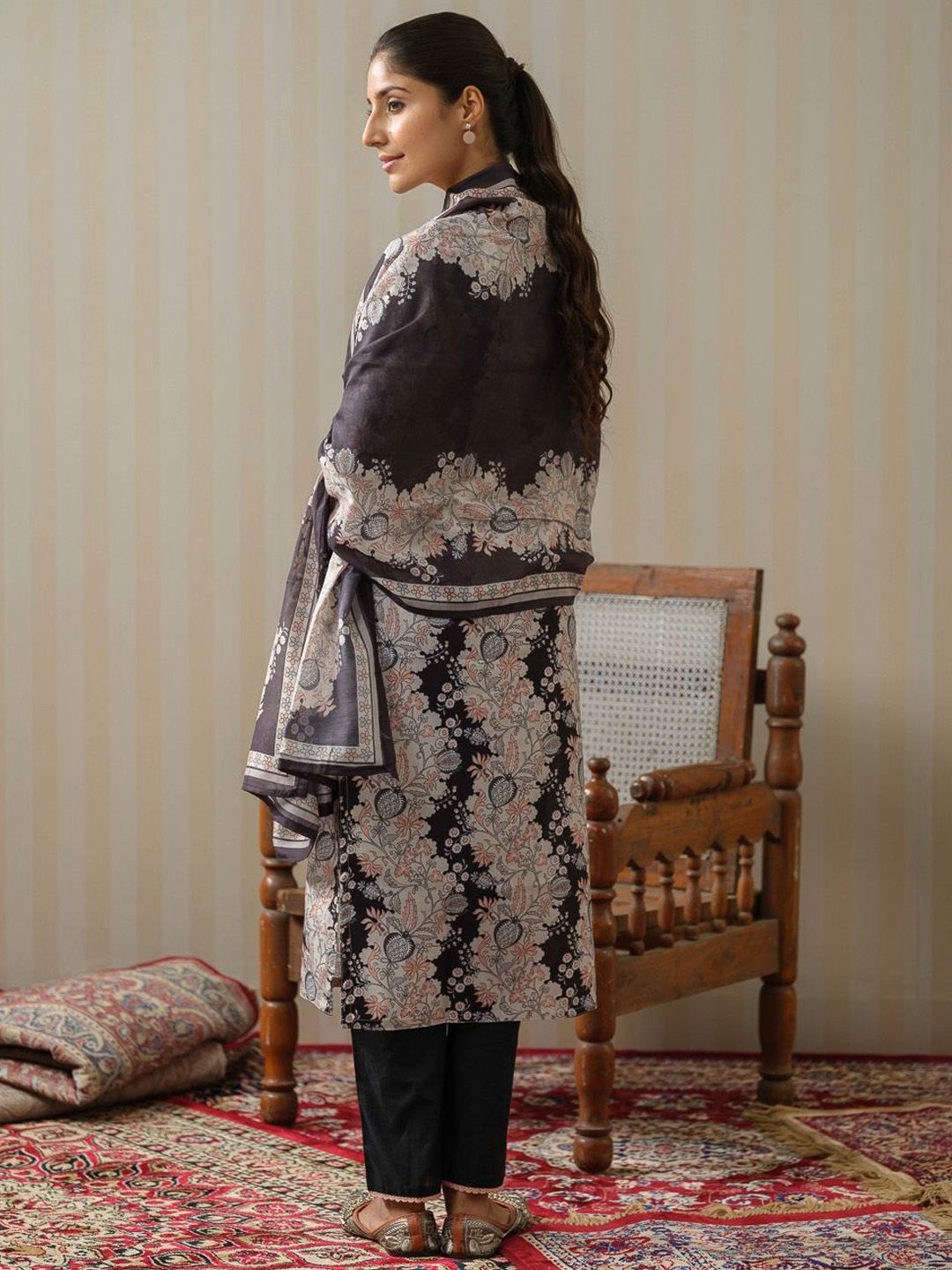 Ode by House of Pataudi Floral Printed Lace Inserts Kurta With Palazzos & Dupatta - Distacart