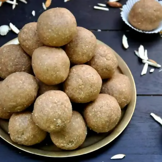 Gummadi Foods Jaggery Gond Laddu - Distacart