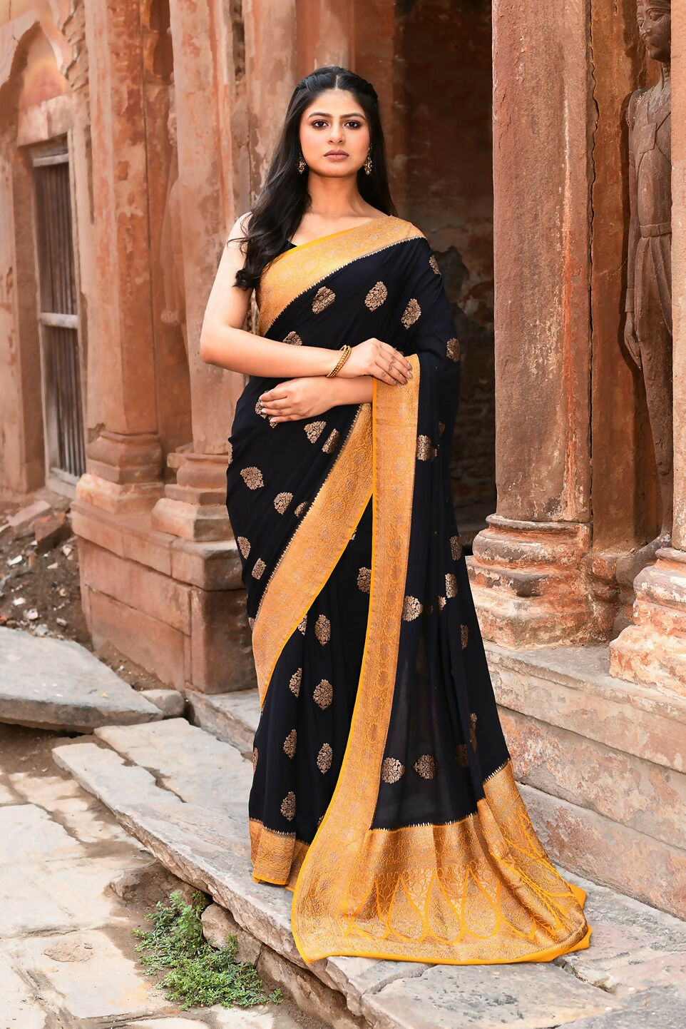 Joban Fashion Black Crepe Chiffon Pure Handloom Banarasi Silk Saree - Dista