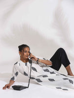 Thumbnail for trueBrowns White Cotton Print Pleated Kurta Set