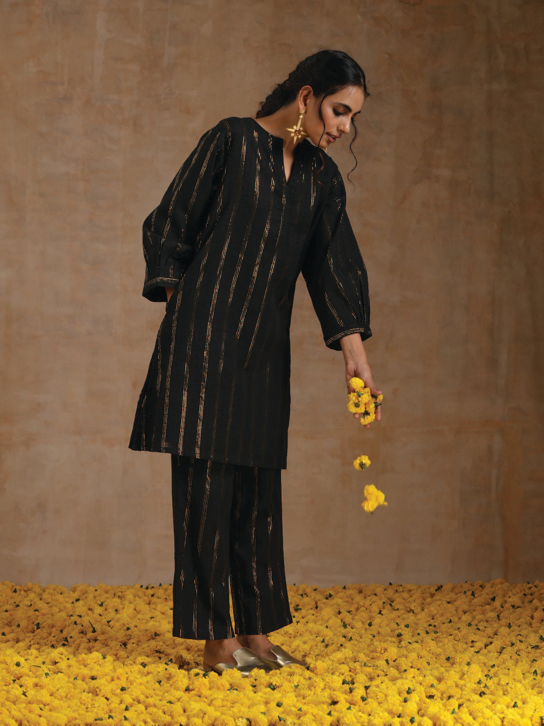trueBrowns Black Gold Cotton Relaxed Co-Ord Set - Distacart