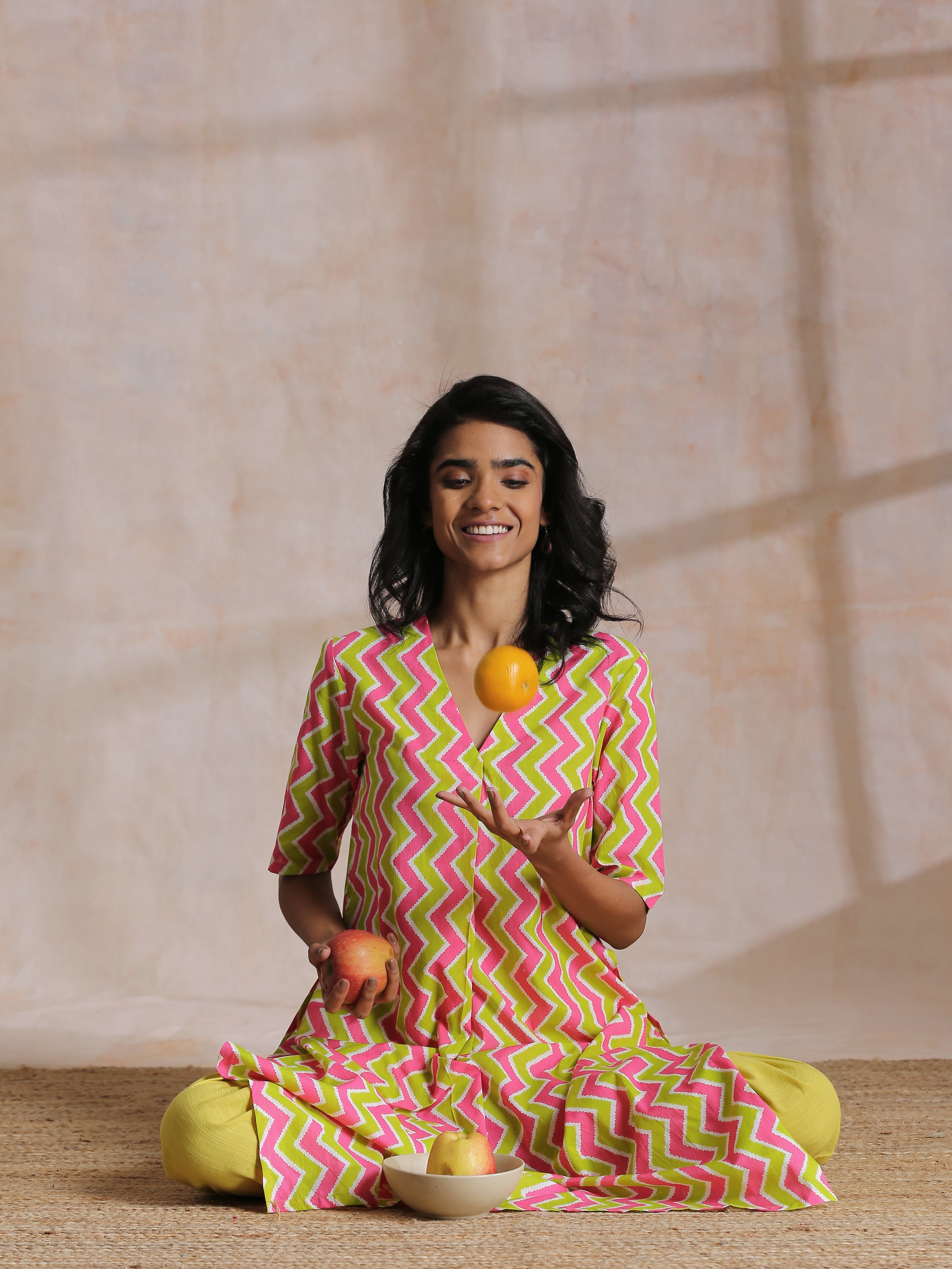 trueBrowns Lime Pink Zig-Zag Lines Print Cotton Kurta Pant Set - Distacart