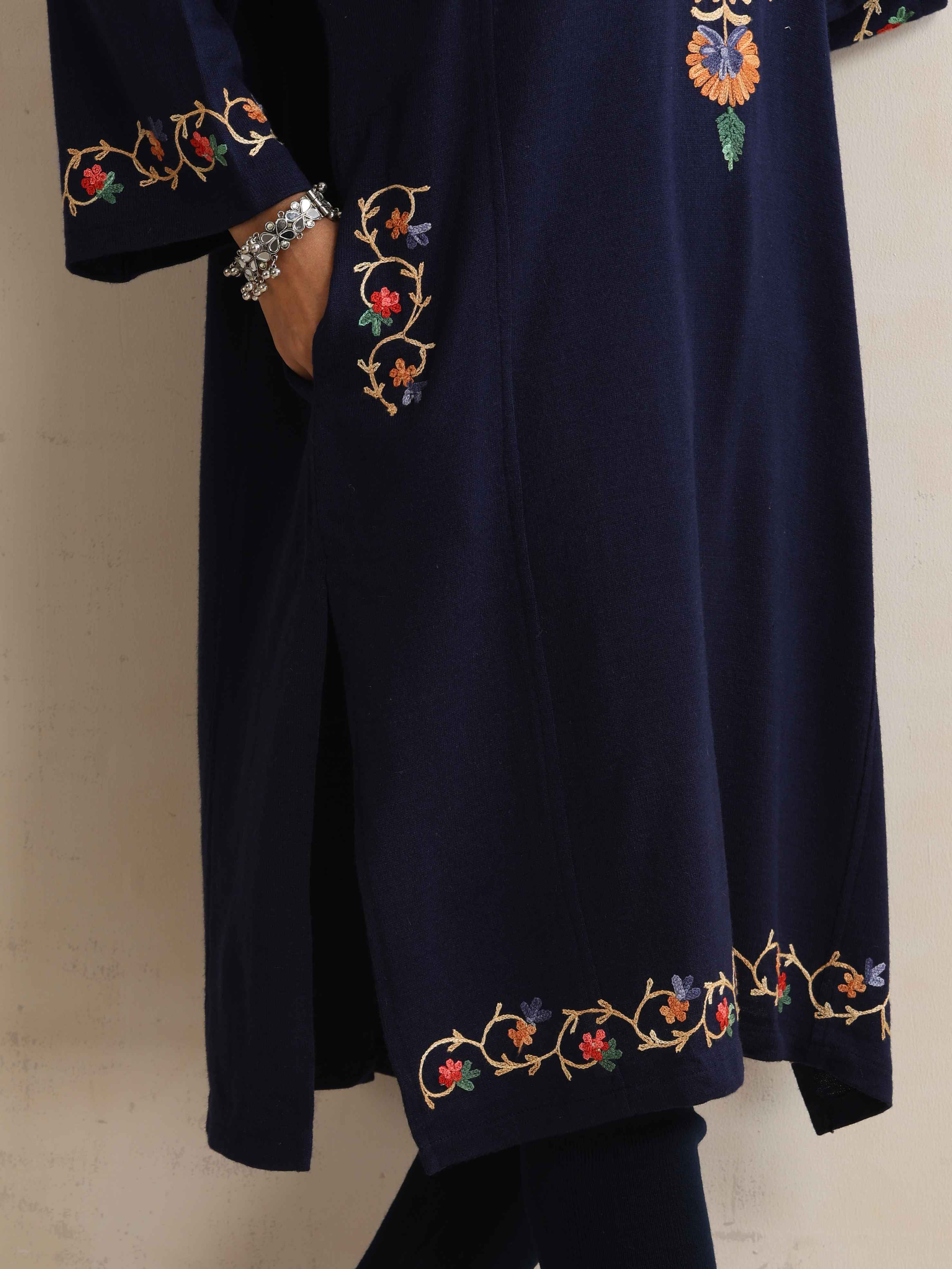 trueBrowns Blue Kashmiri Floral Embroidered Woollen Phiran Kurta - Distacart