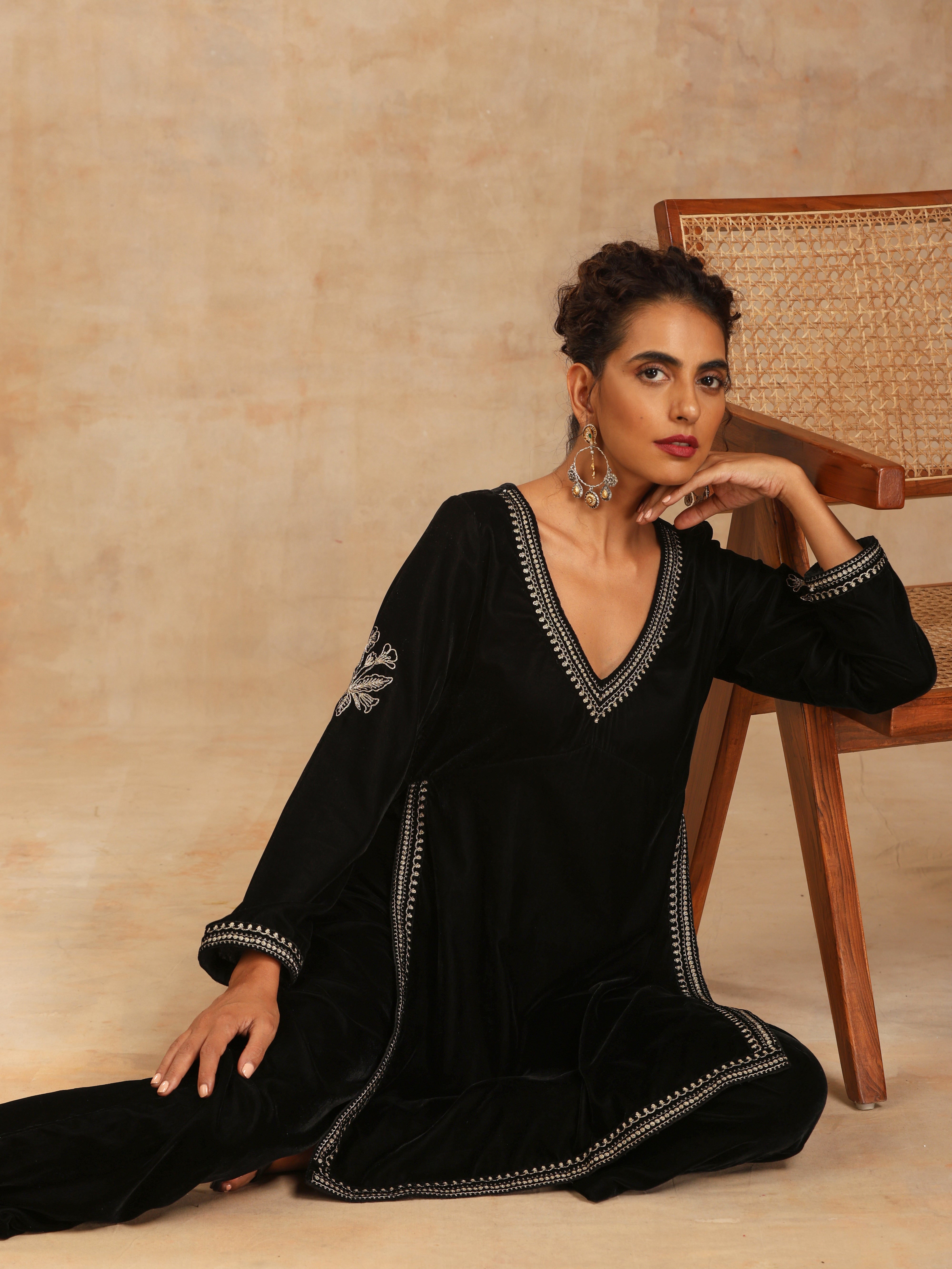 trueBrowns Black Velvet Embroidered Co-ord Set - Distacart
