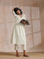 Thumbnail for trueBrowns Green Buta On Off White Block Print Cotton Slit Gathered Kurta Set - Distacart