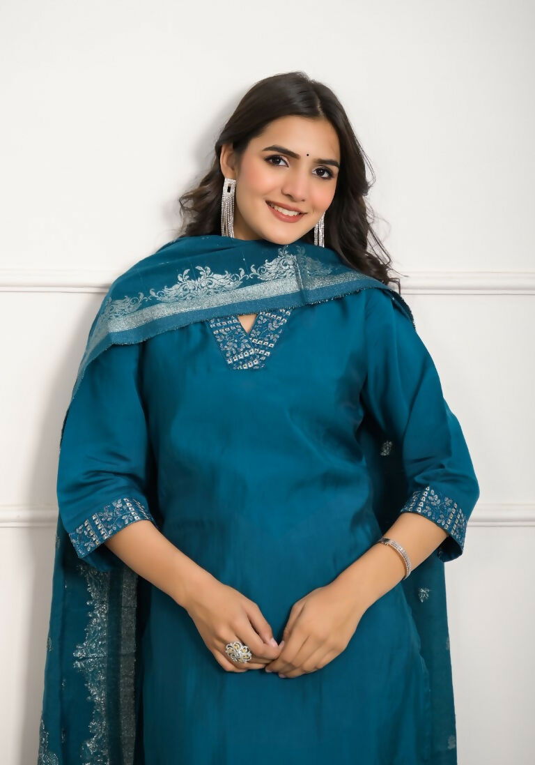 Nisha1001B