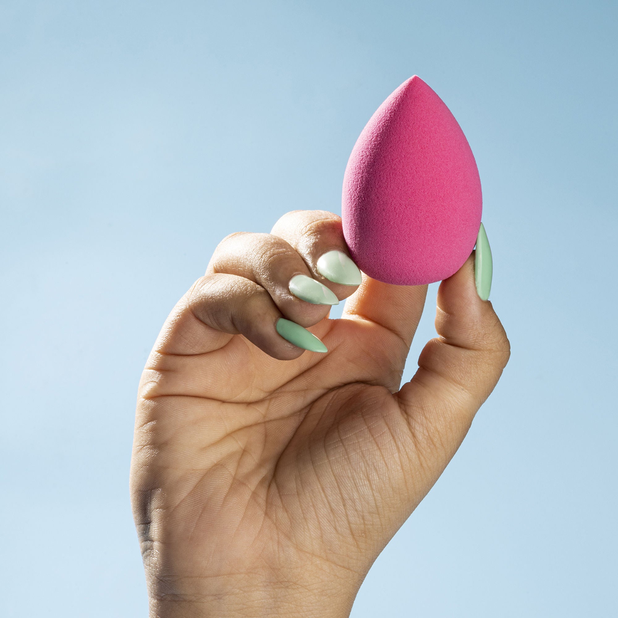 PAC Studio Classic Beauty Blender - Waterdrop, Grows 2X When Wet, Low Absorption, Durable & Stays in Shape