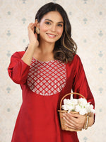 Thumbnail for Ode by House of Pataudi Floral Embroidered Yoke Sequined Straight Kurta with Trousers - Distacart
