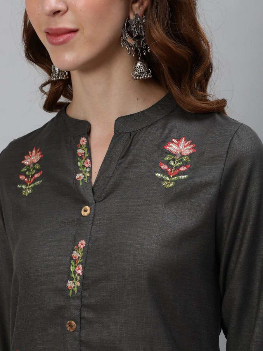 Aks Floral Embroidered Mandarin Collar Thread Work Detailed Straight Kurta with Trousers - Distacart