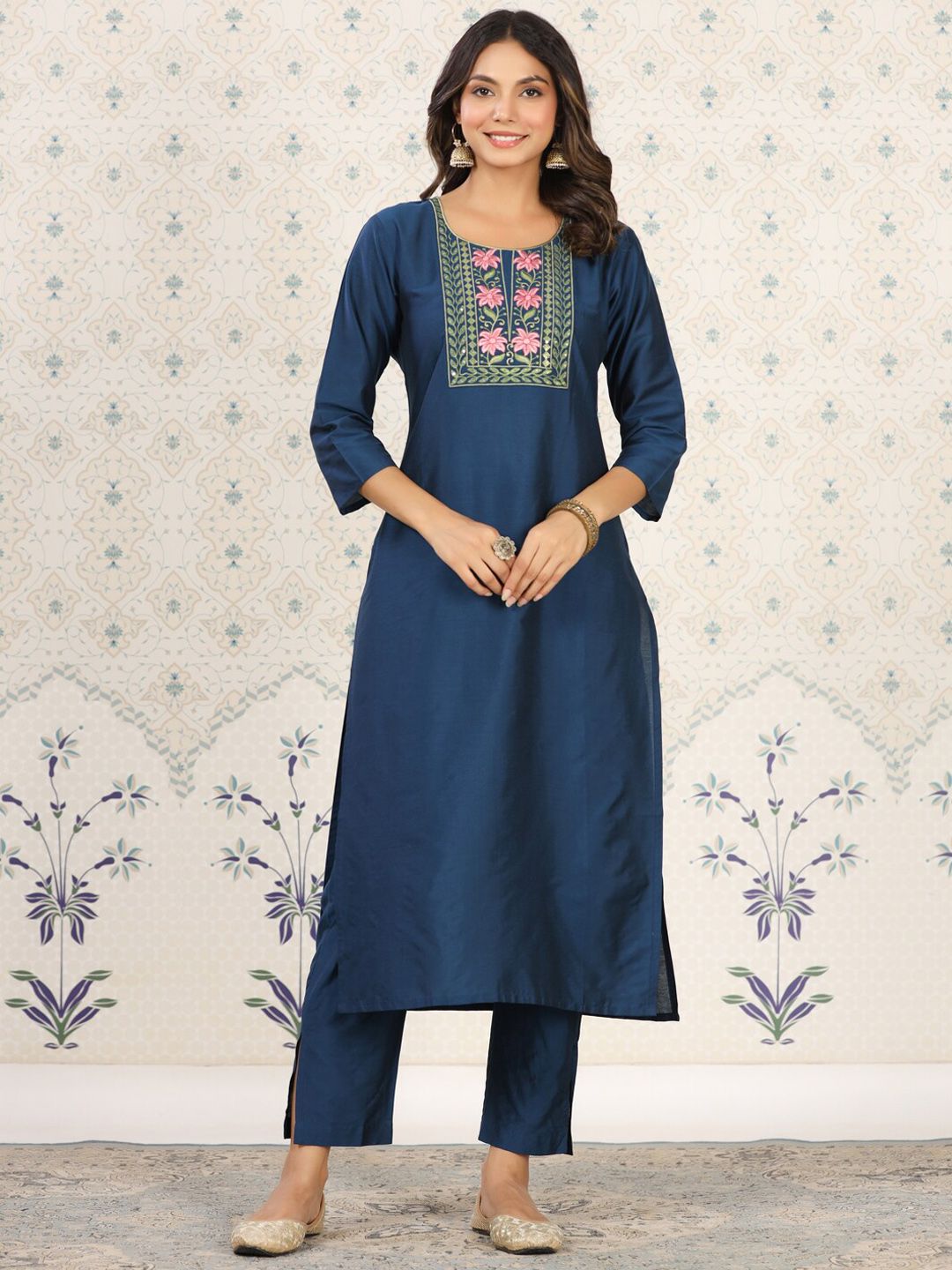 Ode by House of Pataudi Floral Embroidered Yoke Sequined Straight Kurta with Trousers - Distacart