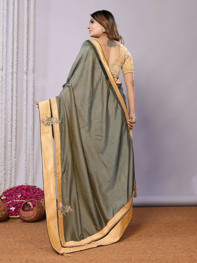 43424-6_54192496121_o