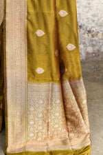 Thumbnail for Joban Fashion Olive Green Pure Katan Pure Handloom Banarasi Silk Saree