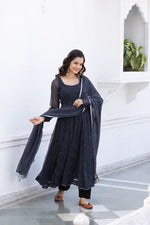 Thumbnail for NOZ2TOZ Women Floral Printed Knee Length Elbow Length Sleeves Round Neck Kurti And Palazzo Set With Net Dupatta - Black - Distacart