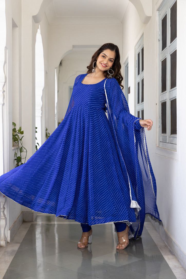 NOZ2TOZ Women Floral Printed Knee Length Elbow Length Sleeves Round Neck Kurti And Palazzo Set With Net Dupatta - Blue - Distacart