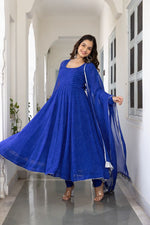 Thumbnail for NOZ2TOZ Women Floral Printed Knee Length Elbow Length Sleeves Round Neck Kurti And Palazzo Set With Net Dupatta - Blue - Distacart