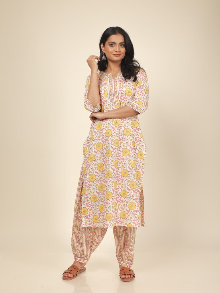 Aramya Straight Soft Cotton Floral Print Women's Kurta - Off White - Distacart