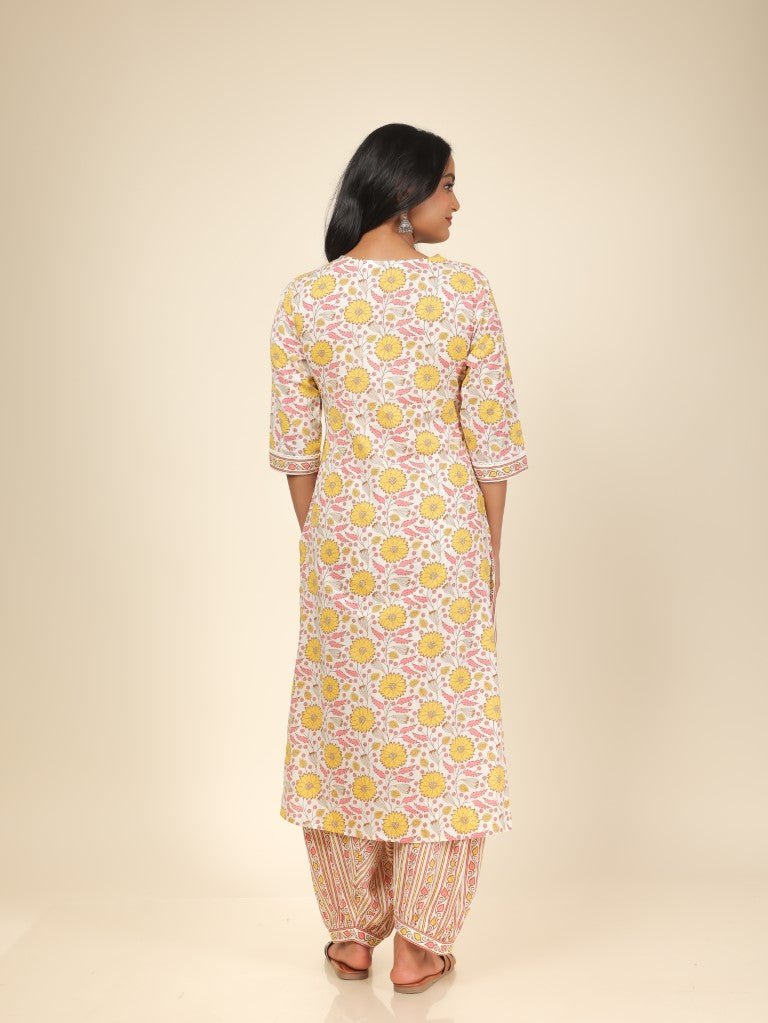 Aramya Straight Soft Cotton Floral Print Women's Kurta - Off White - Distacart