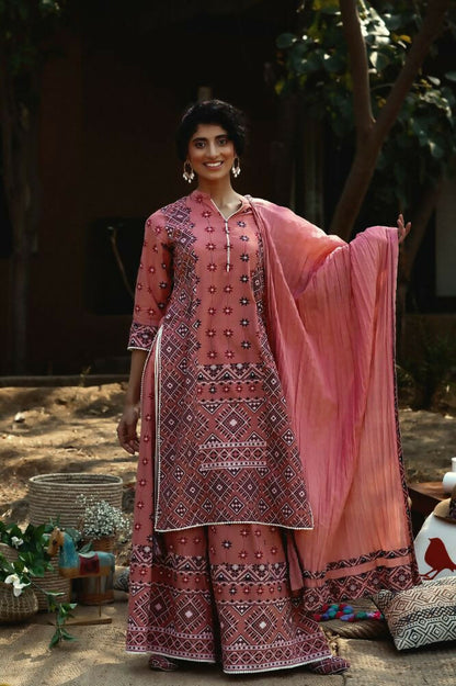 Juniper Peach Geometric Printed Pure Cotton Kurta & Palazzo Set with Lace Work - Distacart