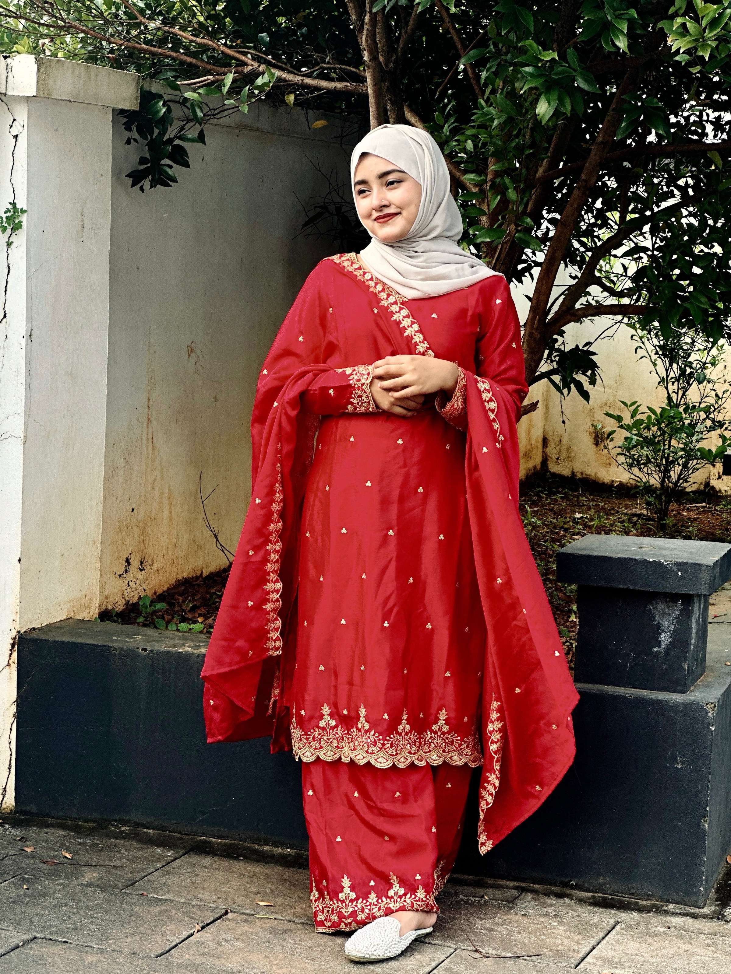 Lehenga Mart Sequence Embroidery Top And Palazzo With Dupatta Set-Red