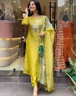 Thumbnail for Malishka Women's Green Roman Silk Zari Weaving Straight Kurta Pant With Dupatta - Distacart