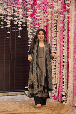 Thumbnail for Malishka Women's Black Muslin Printed Straight Kurta Pant With Dupatta - Distacart