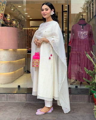 Malishka Women's White Chanderi Embroidered Straight Kurta Pant With Dupatta - Distacart