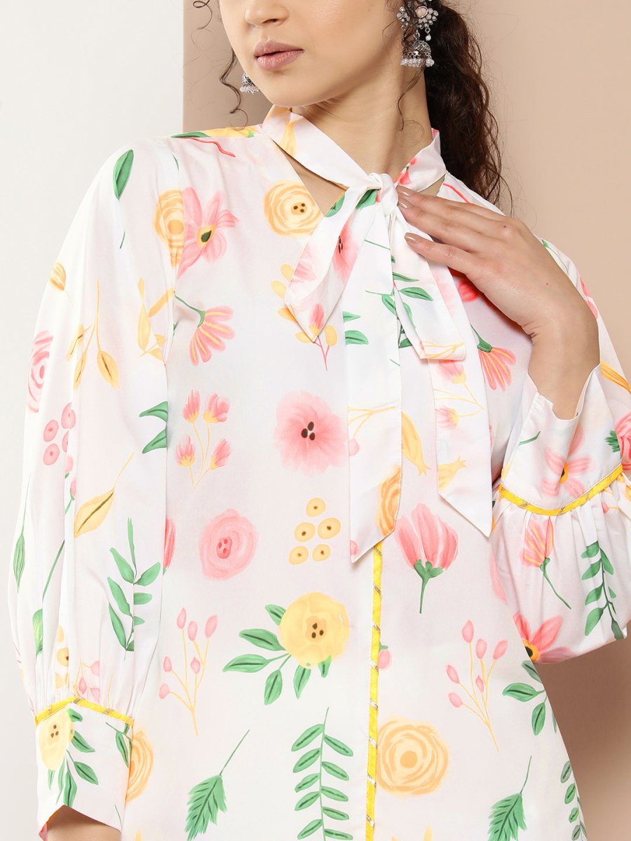 Ahalyaa Women White & Pink Floral Printed Floral Crepe Kurta - Distacart
