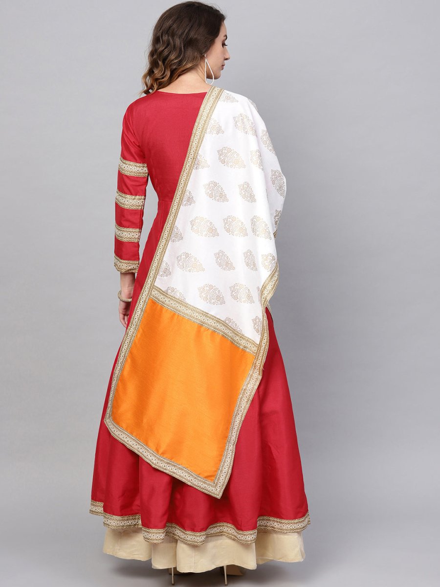 Ahalyaa Women Red Solid Anarkali Kurta With Dupatta