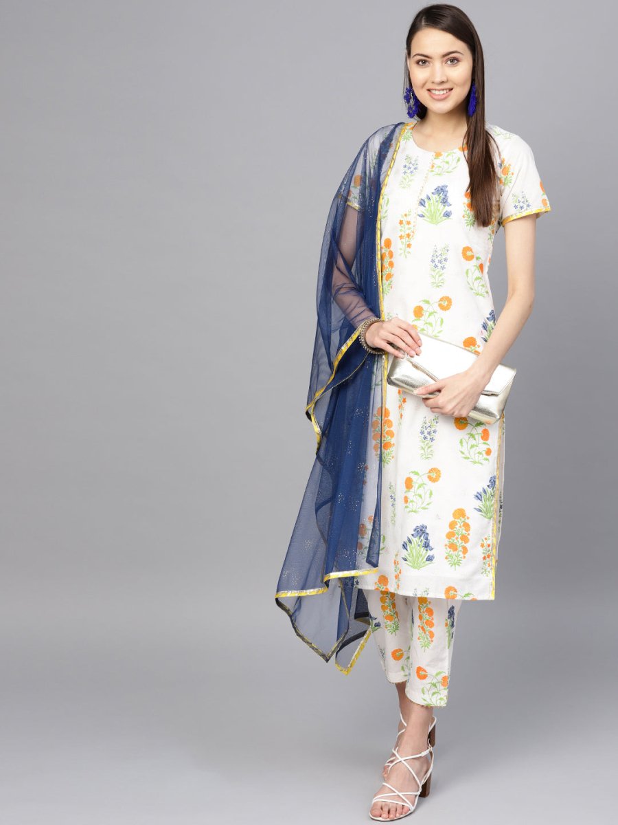 Ahalyaa Women Off white Printed Kurta Set