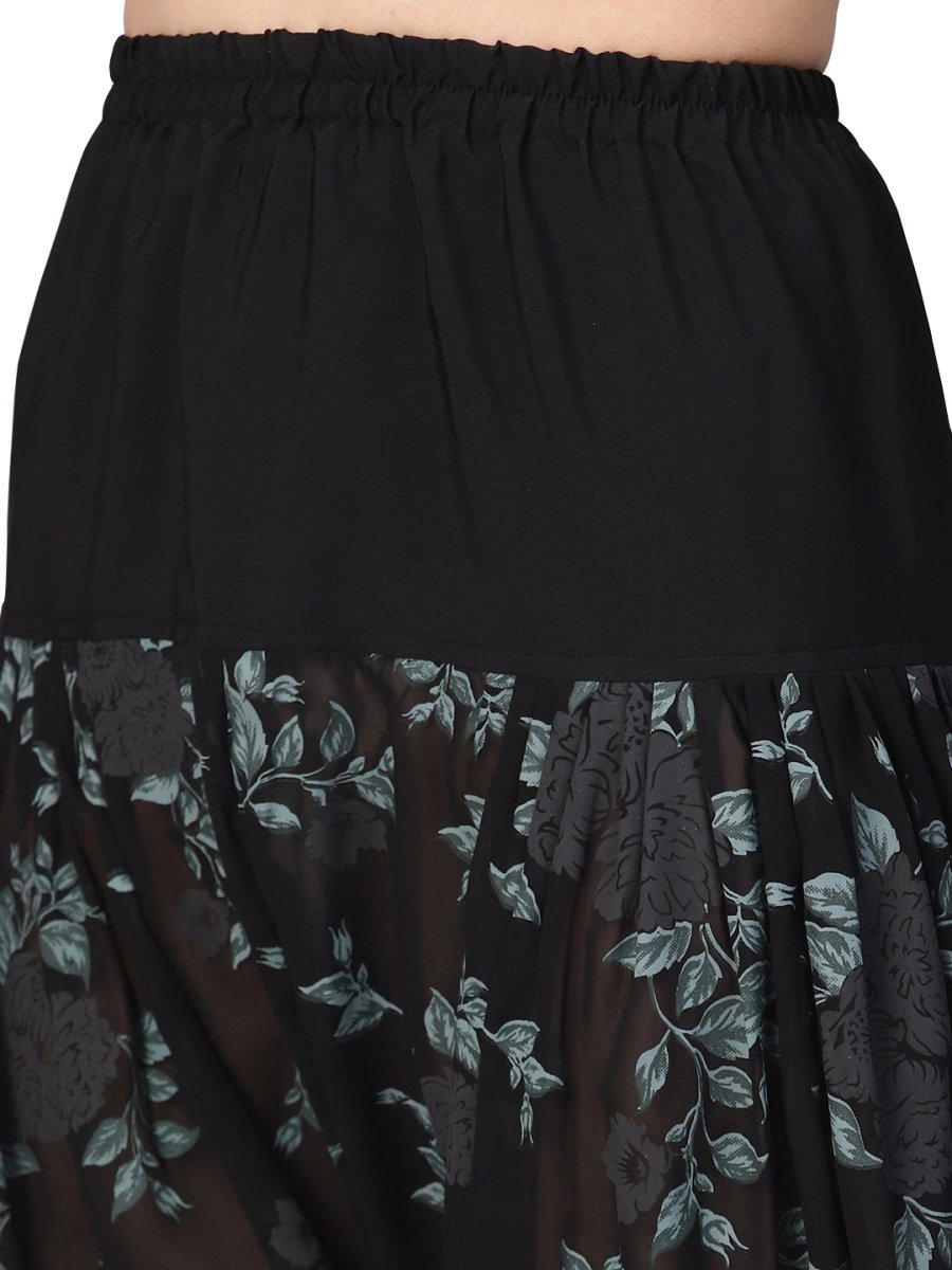 Ahalyaa Women Black & Green Solid Kurta with Harem Pants