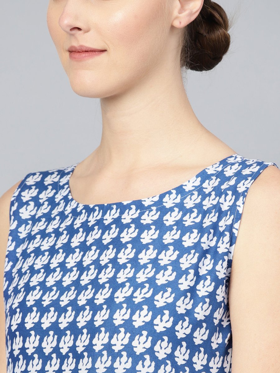 Ahalyaa Women Blue & White Printed Kurta with Trousers - Distacart