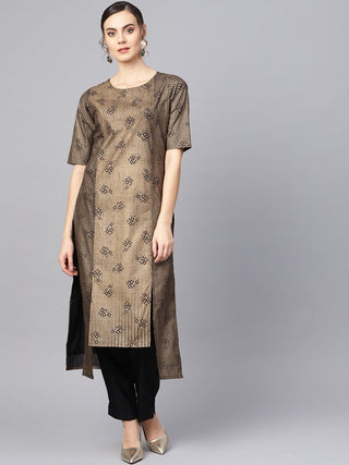 Ahalyaa Printed High Low Hem Kurta with Trouser