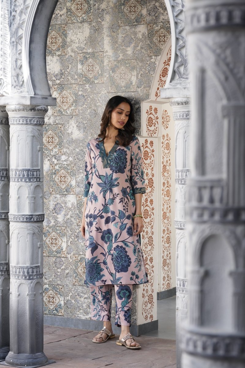 Ahalyaa Women Floral Printed Kurta with Trousers - Distacart