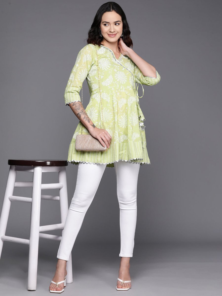 Ahalyaa Floral Printed Cotton Tunic With Lace Inserts Detail - Distacart