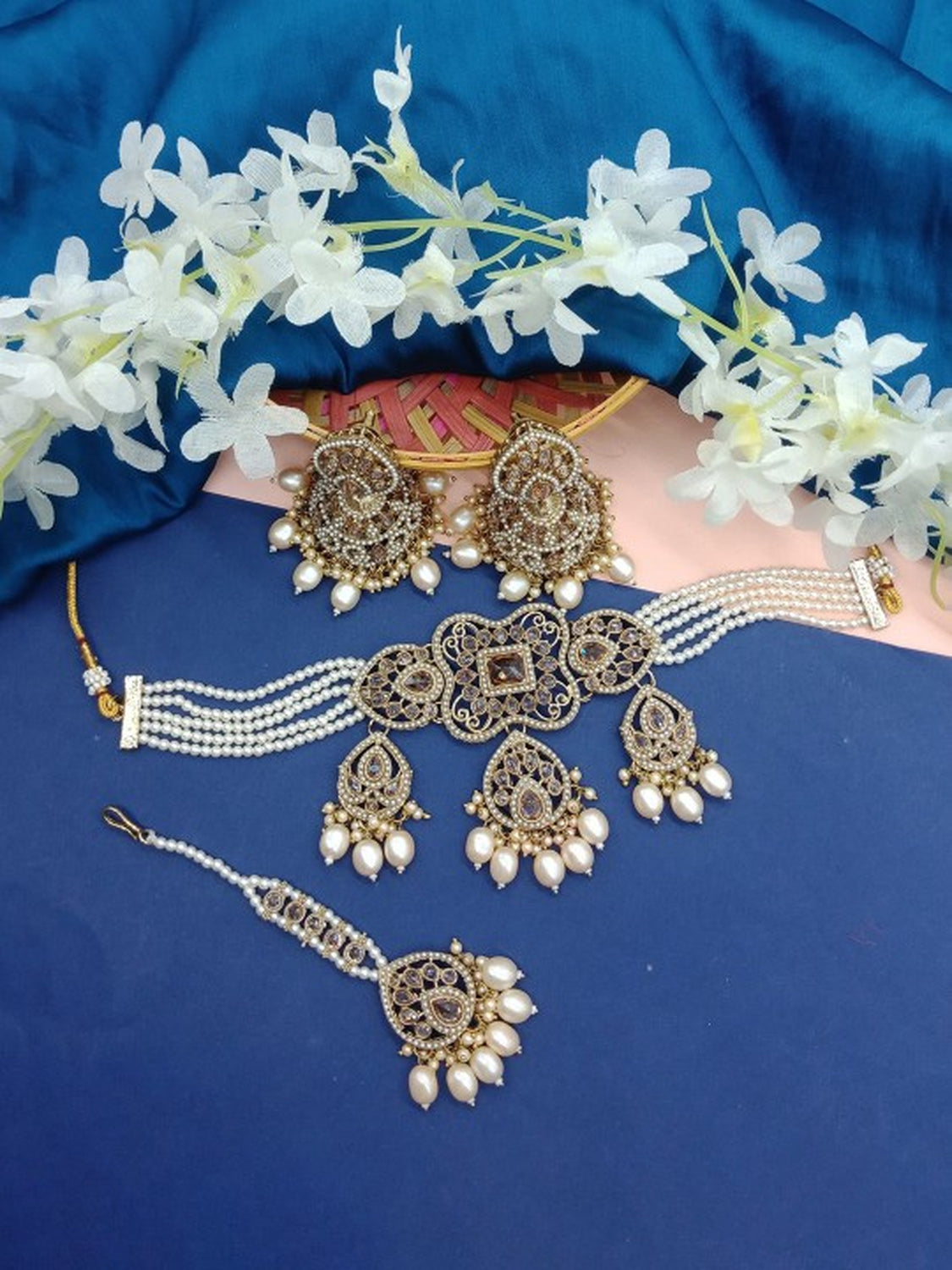 Jewel City Elegant Champagne Pearl Choker Jewelry Set with Tikka - Antique Finish Bridal Collection