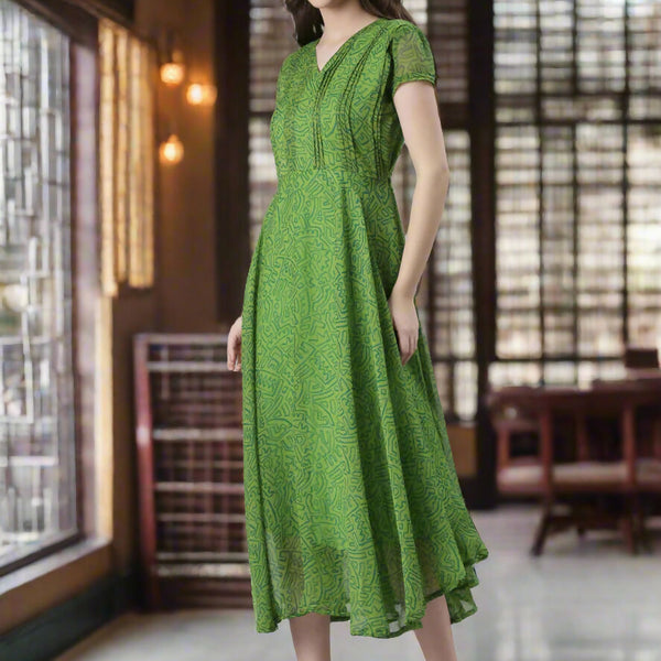 Souchii Green Printed Midi Dress – Flowy Fit & Flare