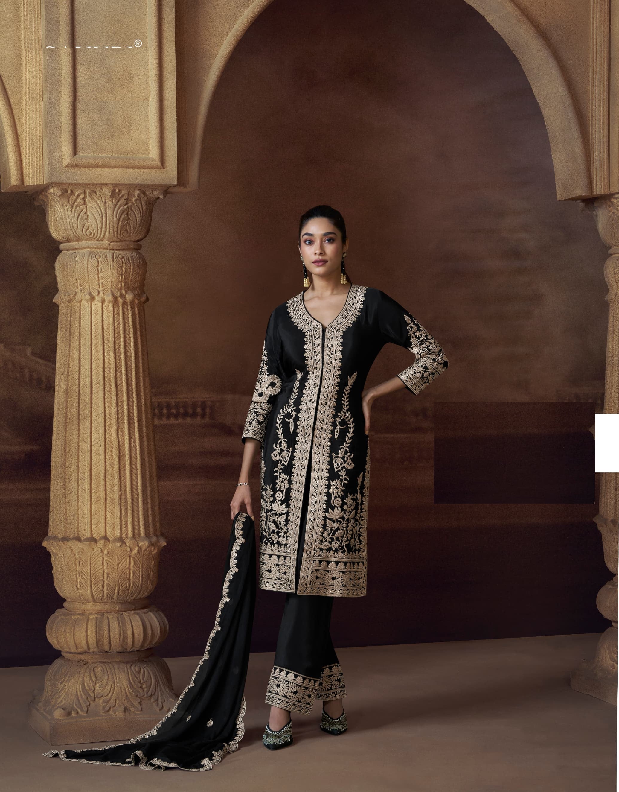 Aarshi Fashions Black Chinon Silk Suit