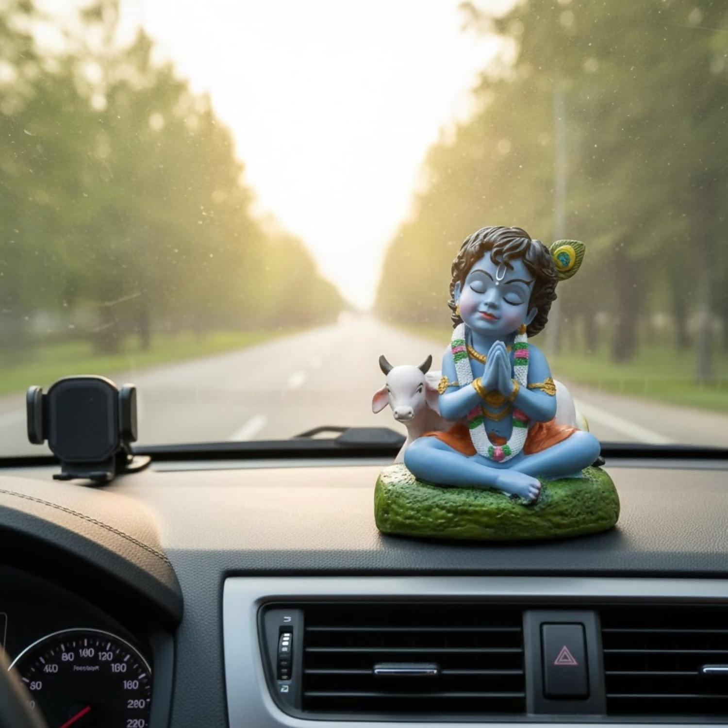 Krishna Laddu Gopal Murti with Cow - Dista