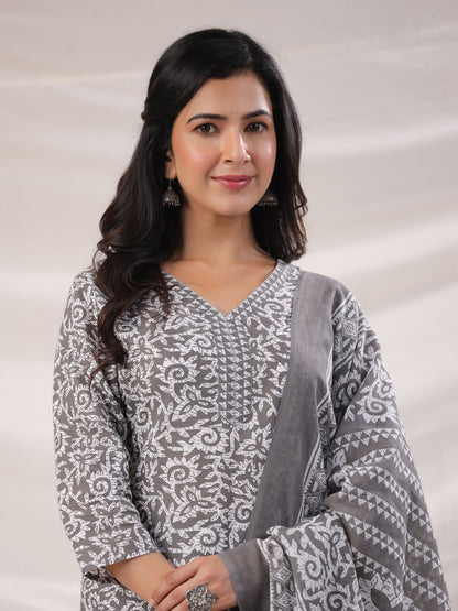 Janasya Regular Poly Cotton Grey Ethnic Motifs V-Neck Kurta,Bottom & Dupatta - Distacart