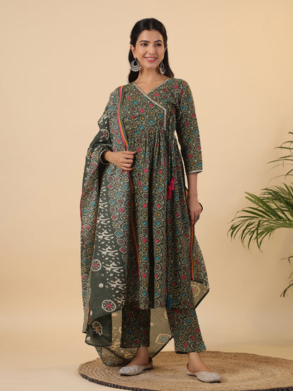 Janasya Angrakha Poly Cotton Green Gemometric V-Neck Kurta Set - Distacart