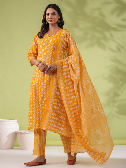Janasya Regular Poly Cotton Mustard Gemometric V-Neck Kurta Set - Distacart
